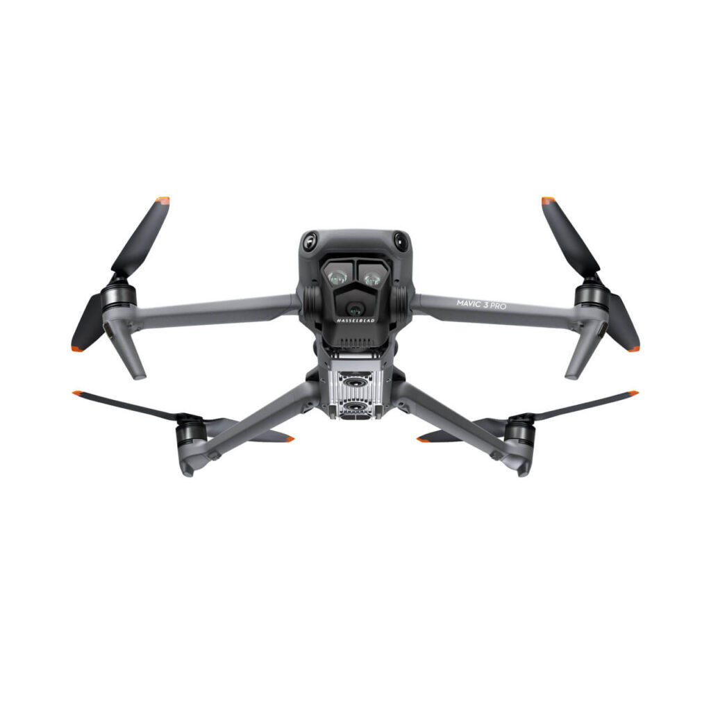DJI Mavic 3 Pro — önden görünüm ve Hasselblad üçlü kamera