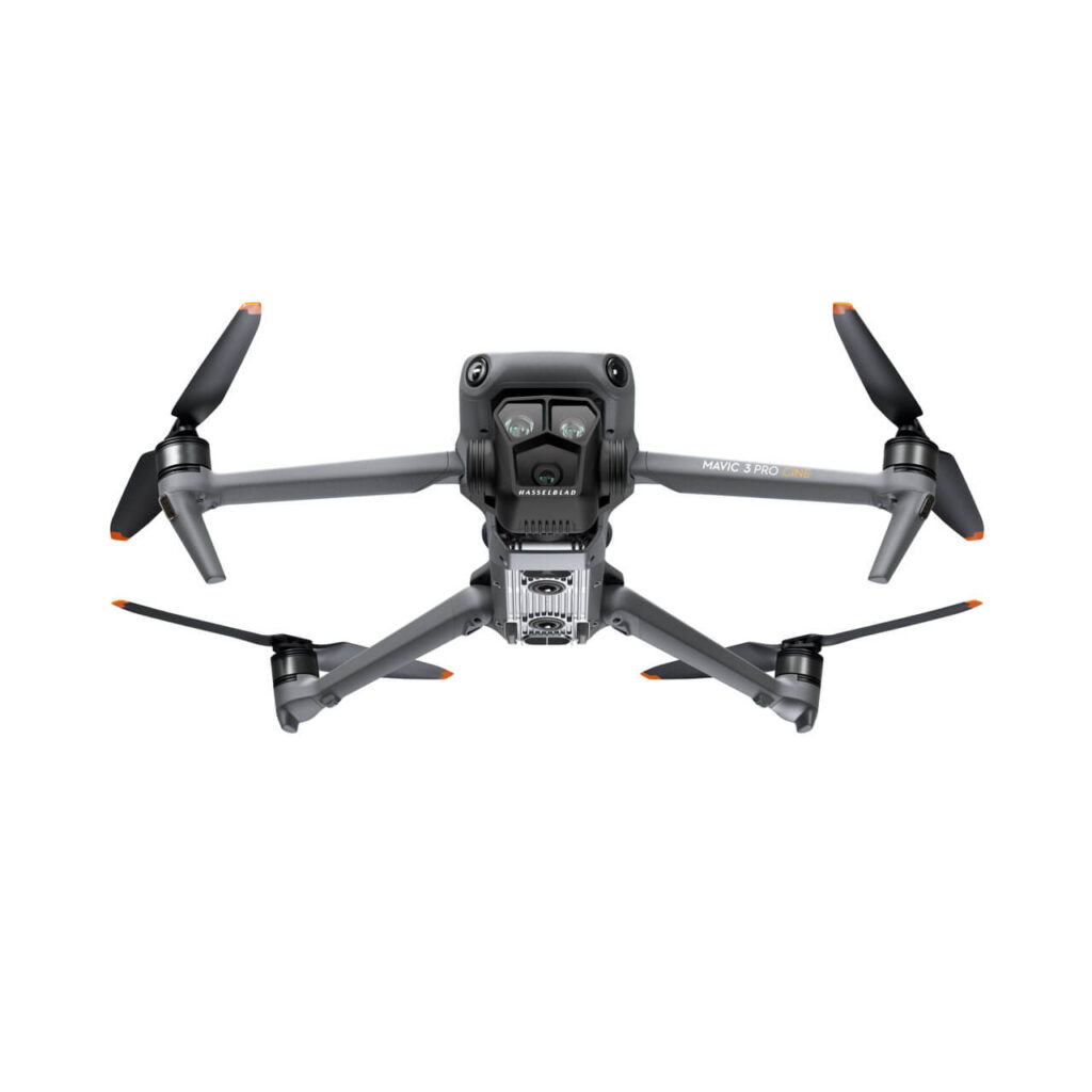 DJI Mavic 3 Pro Cine — önden görünüm ve Hasselblad üçlü kamera
