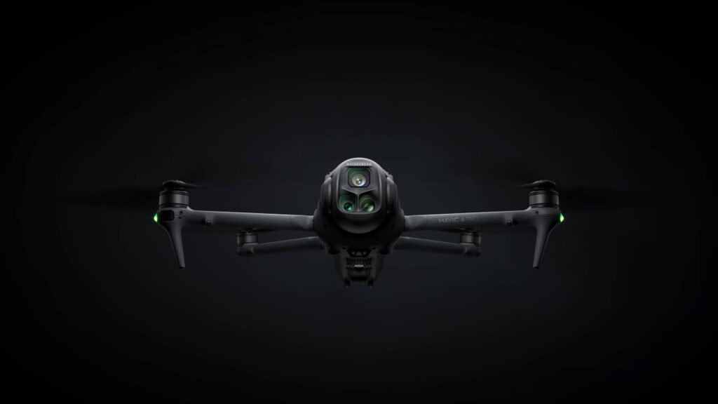 DJI Mavic 4 Pro — önden görünüm
