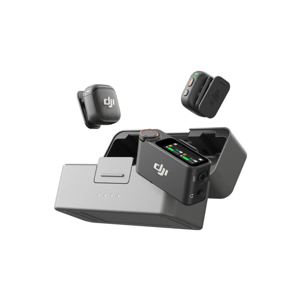 DJI Mic 3 alıcı — dokunmatik ekran, ses çıkışı ve kulaklık girişi