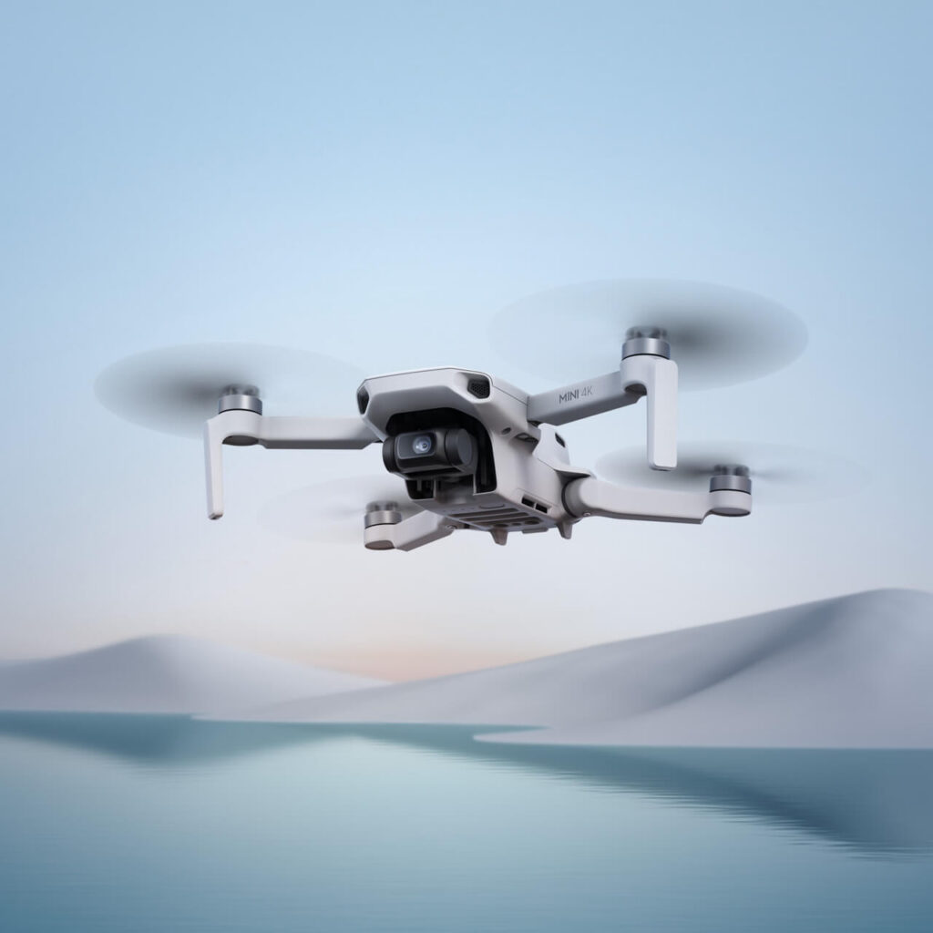 DJI Mini 4K — su üzerinde uçuş görünümü