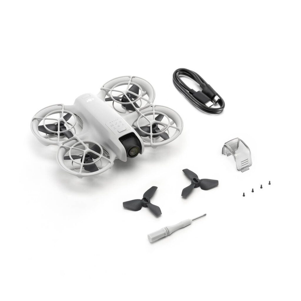DJI Neo — kutudan çıkan tüm parçalar