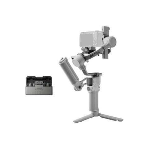 DJI RS 4 Mini Creator Combo — gimbal, çanta tutamağı ve DJI Mic 3 şarj kutusu